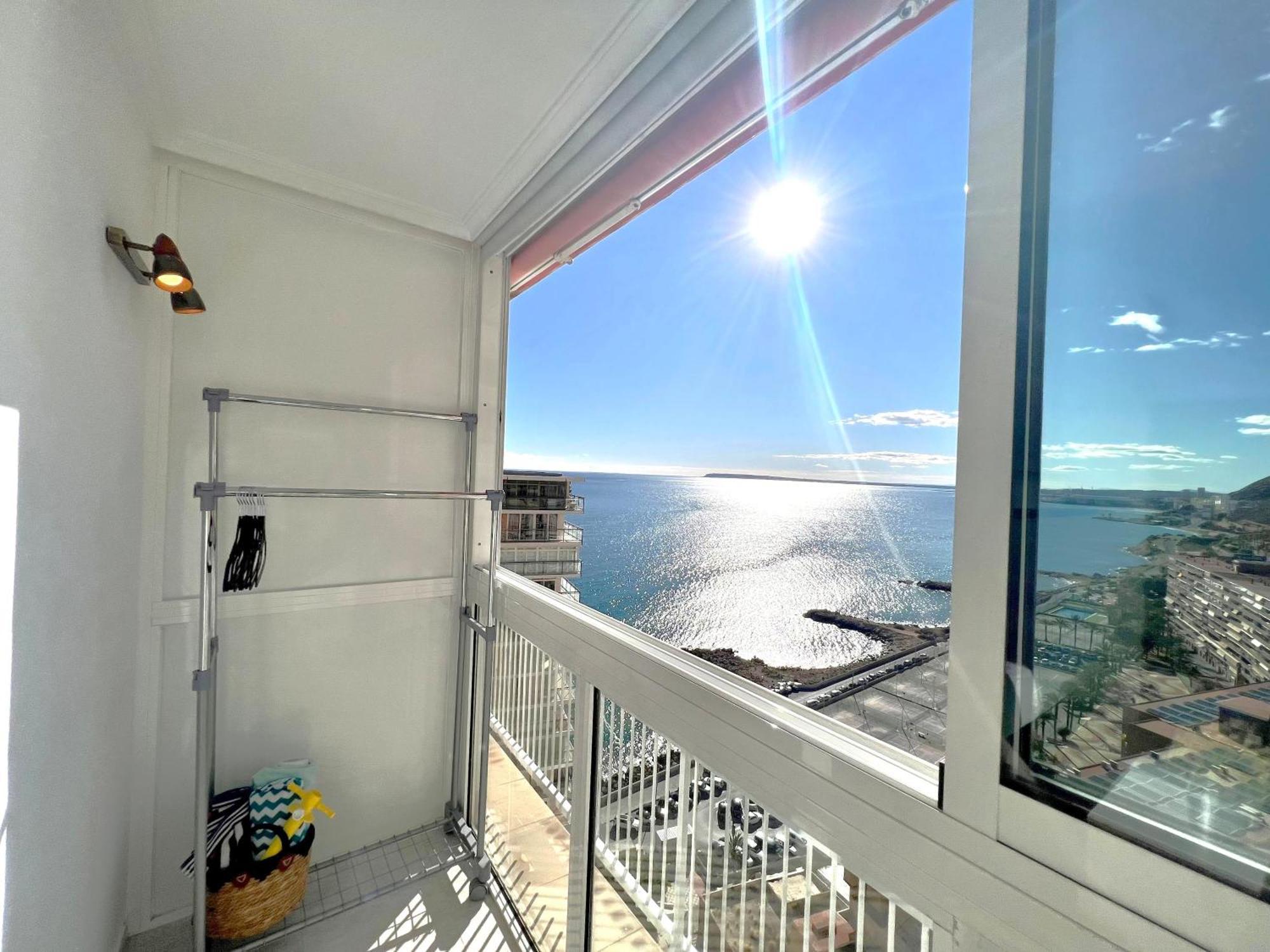 アリカンテVistas Al Mar. Gran Salon. Playa A 1 Minuto. Wifiアパートメント エクステリア 写真
