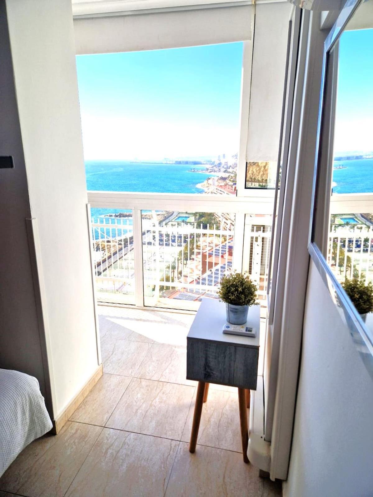 アリカンテVistas Al Mar. Gran Salon. Playa A 1 Minuto. Wifiアパートメント エクステリア 写真